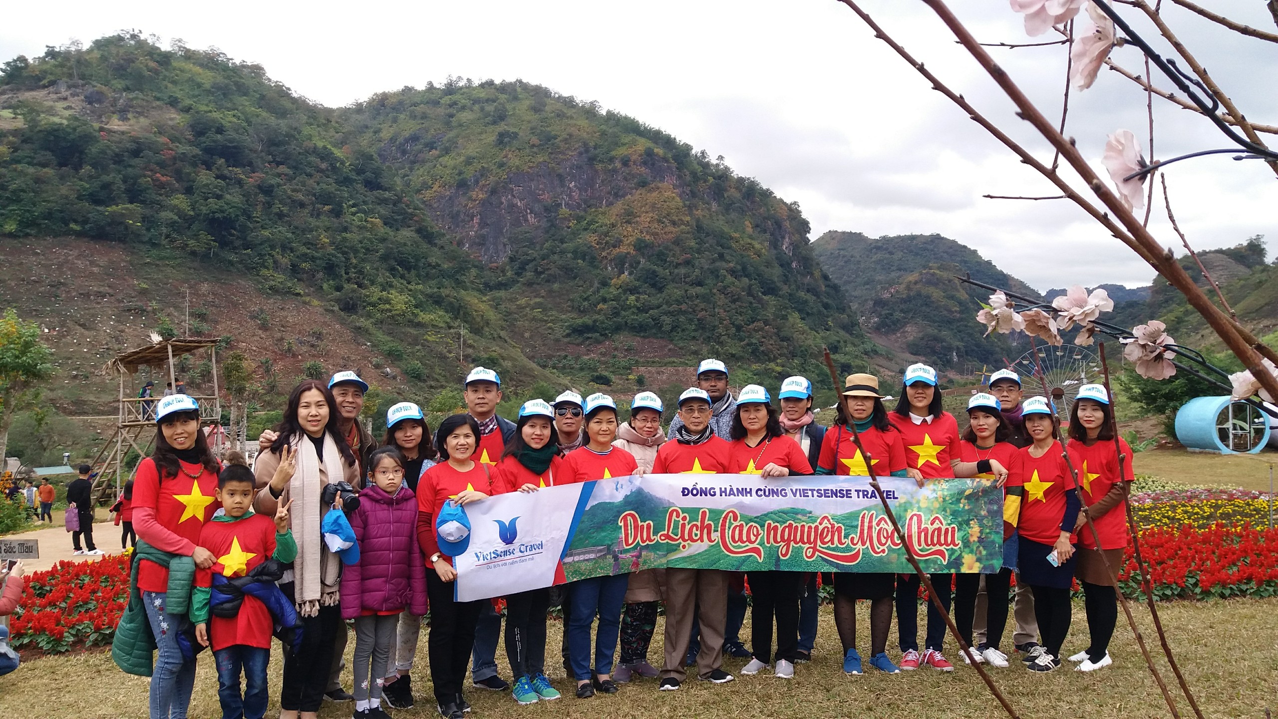 Hình Ảnh Đoàn chương trình Mộc Châu Khởi Hành 30 - 31/12/2017 - Ảnh 3 Hình Ảnh Đoàn chương trình Mộc Châu Khởi Hành 30 - 31/12/2017 - Ảnh 3