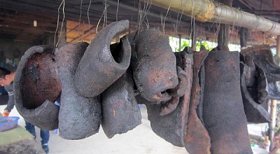 Da Trâu Gác Bếp - Món Ăn Lạ Lùng Ở Mai Châu Da Trâu Gác Bếp - Món Ăn Lạ Lùng Ở Mai Châu