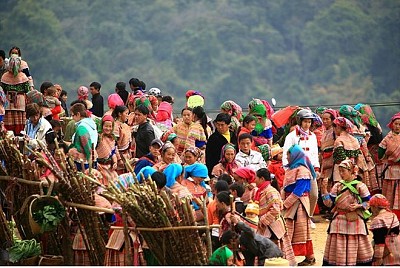 Lên Mộc Châu Khám Phá Chợ Tình Tết Độc Lập Lên Mộc Châu Khám Phá Chợ Tình Tết Độc Lập