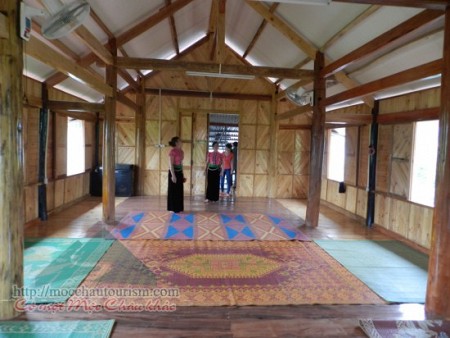 Nhà Sàn Hoa Ban Mộc Châu