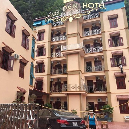 Khách Sạn Đồng Đen