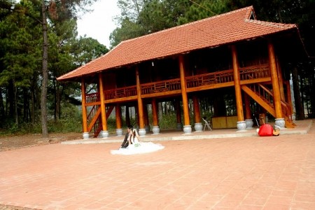 Nhà Sàn Phọng Lưu, Bản Áng Mộc Châu