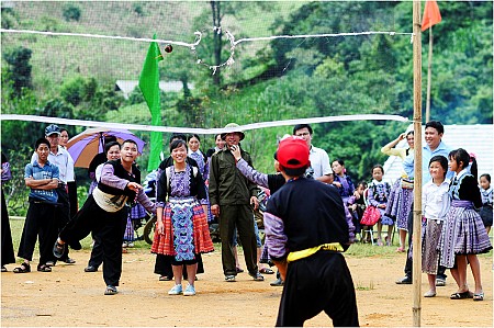 Thung Nhuối - Thung Khe - Bản Lác - Bản Poom Cọng - Nông Trường Chè – Rừng Thông Bản Áng | Dịp 2/9 Thung Nhuối - Thung Khe - Bản Lác - Bản Poom Cọng - Nông Trường Chè – Rừng Thông Bản Áng | Dịp 2/9