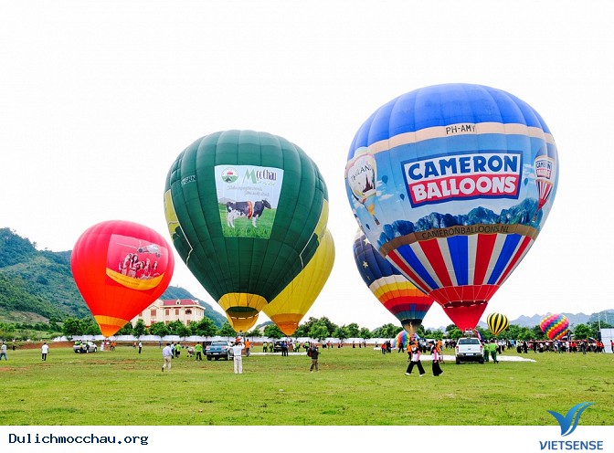 Lễ hội khinh khí cầu Mộc Châu 2018 - Ảnh 1 Lễ hội khinh khí cầu Mộc Châu 2018 - Ảnh 1