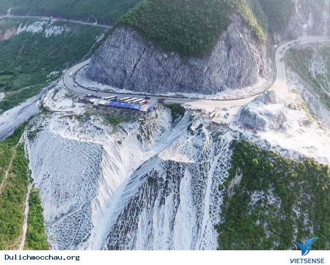 Ngỡ ngàng trước vẻ đẹp đèo đá trắng Thung Khe như trời Bắc Âu - Ảnh 4