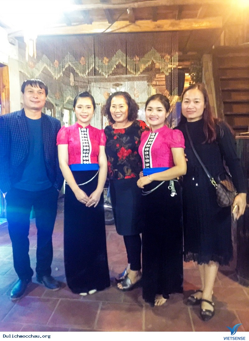 Đoàn Công Ty Sơn Roma Tham Quan Mai Châu - Mộc Châu Ngày 22-24/3 - Ảnh 11 Đoàn Công Ty Sơn Roma Tham Quan Mai Châu - Mộc Châu Ngày 22-24/3 - Ảnh 11