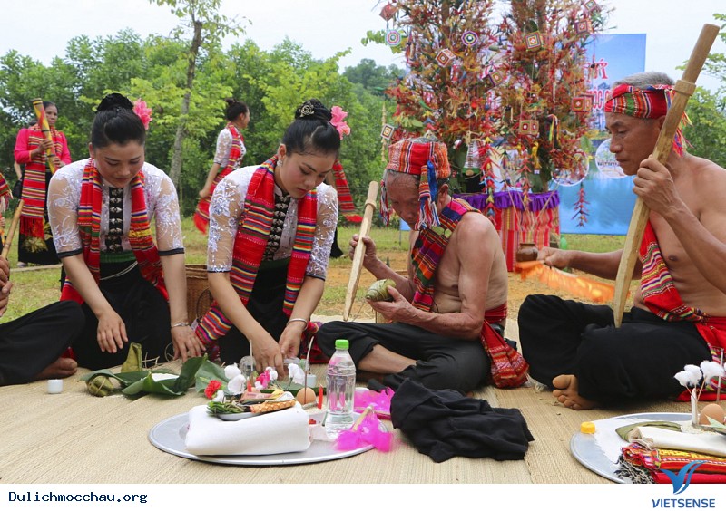 Hết Chá lễ hội Mộc Châu - Ảnh 1 Hết Chá lễ hội Mộc Châu - Ảnh 1