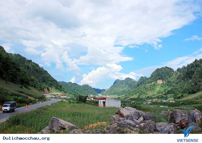 ‘’Bùa yêu’’ mang tên cung đường chữ S tại Mộc Châu - Ảnh 6 ‘’Bùa yêu’’ mang tên cung đường chữ S tại Mộc Châu - Ảnh 6
