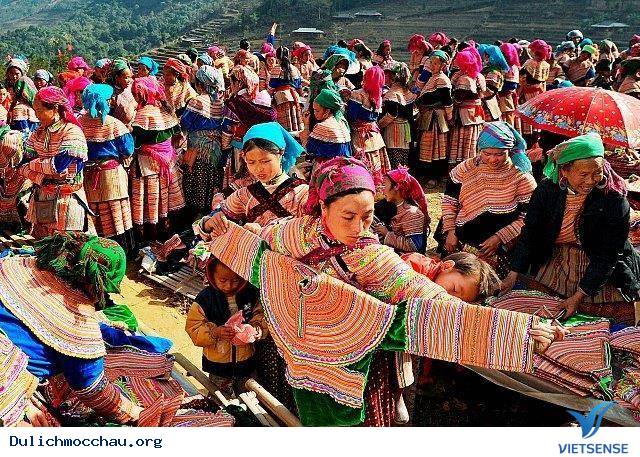 Ghé thăm chợ Lào trên cửa khẩu Lóng Sập - Ảnh 2 Ghé thăm chợ Lào trên cửa khẩu Lóng Sập - Ảnh 2