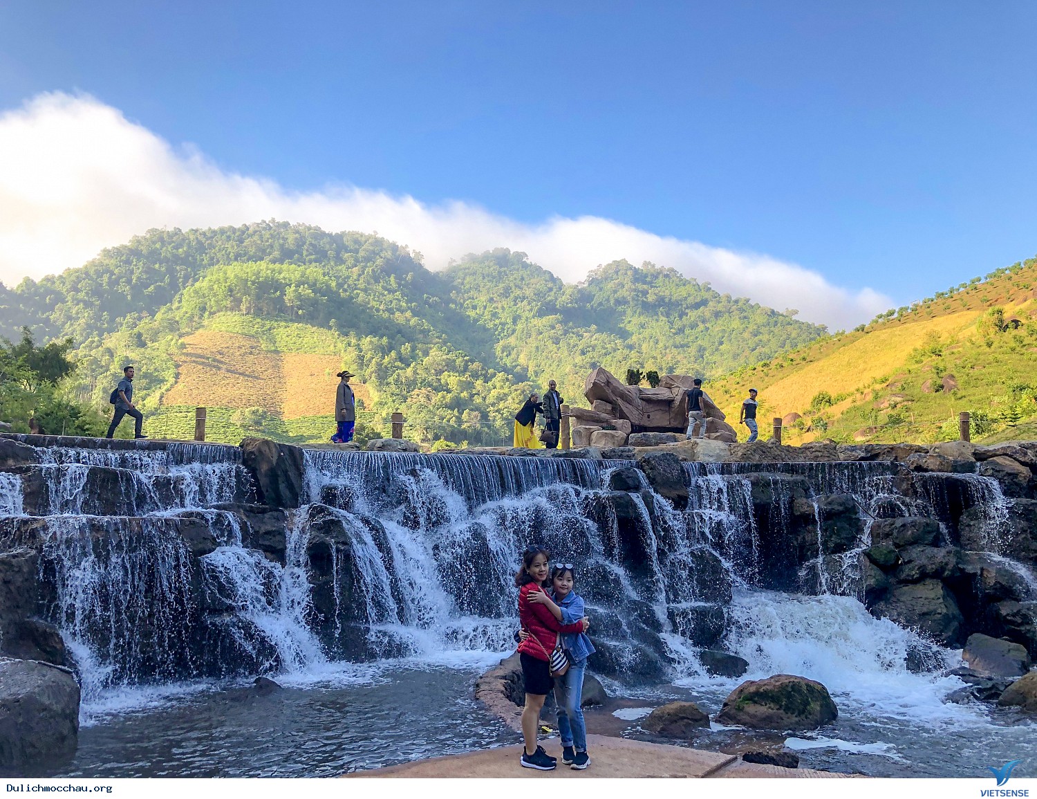 Hình Ảnh Đoàn Chương trình Mai Châu - Mộc Châu 16-17/11 - Ảnh 4