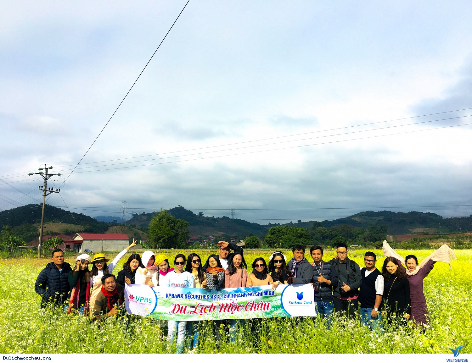 Hình Ảnh Đoàn chương trình Mộc Châu Tháng 12 - Ảnh 1 Hình Ảnh Đoàn chương trình Mộc Châu Tháng 12 - Ảnh 1