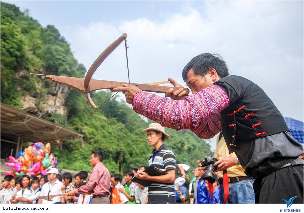 Lên Mộc Châu Khám Phá Chợ Tình Tết Độc Lập - Ảnh 4