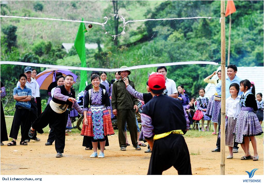 Lên Mộc Châu Khám Phá Chợ Tình Tết Độc Lập - Ảnh 2