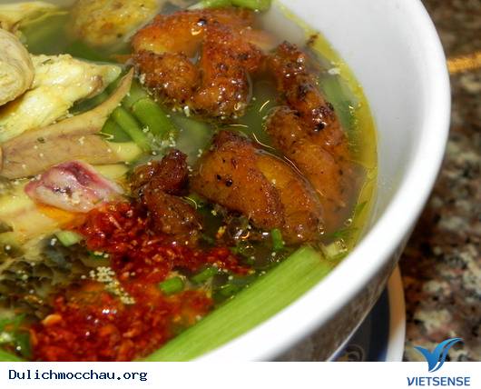 Lên Mộc Châu Thưởng Thức Bát Bún Cá Phố Núi - Ảnh 2