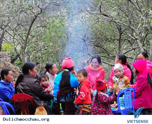 Mùa Xuân Lên Tây Bắc Xem Hội Ném Còn - Ảnh 3