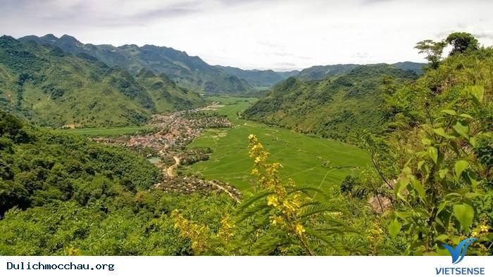 Nét đẹp bản Pom Coọng của người dân tộc Thái - Ảnh 1 Nét đẹp bản Pom Coọng của người dân tộc Thái - Ảnh 1