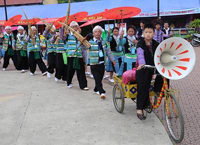 Ngày Hội Văn Hóa Các Dân Tộc Huyện Mộc Châu 2014 - Ảnh 1 Ngày Hội Văn Hóa Các Dân Tộc Huyện Mộc Châu 2014 - Ảnh 1