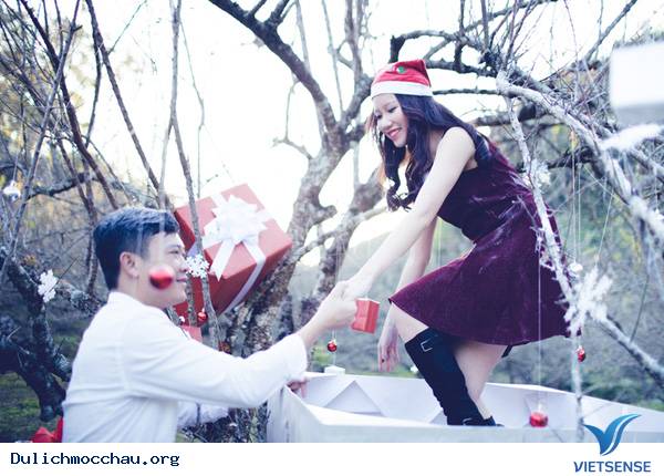 Ngỡ Ngàng Với Bộ Ảnh Cưới Noel Của Cặp Đôi Hà Thành Tại Mộc Châu - Ảnh 5 Ngỡ Ngàng Với Bộ Ảnh Cưới Noel Của Cặp Đôi Hà Thành Tại Mộc Châu - Ảnh 5