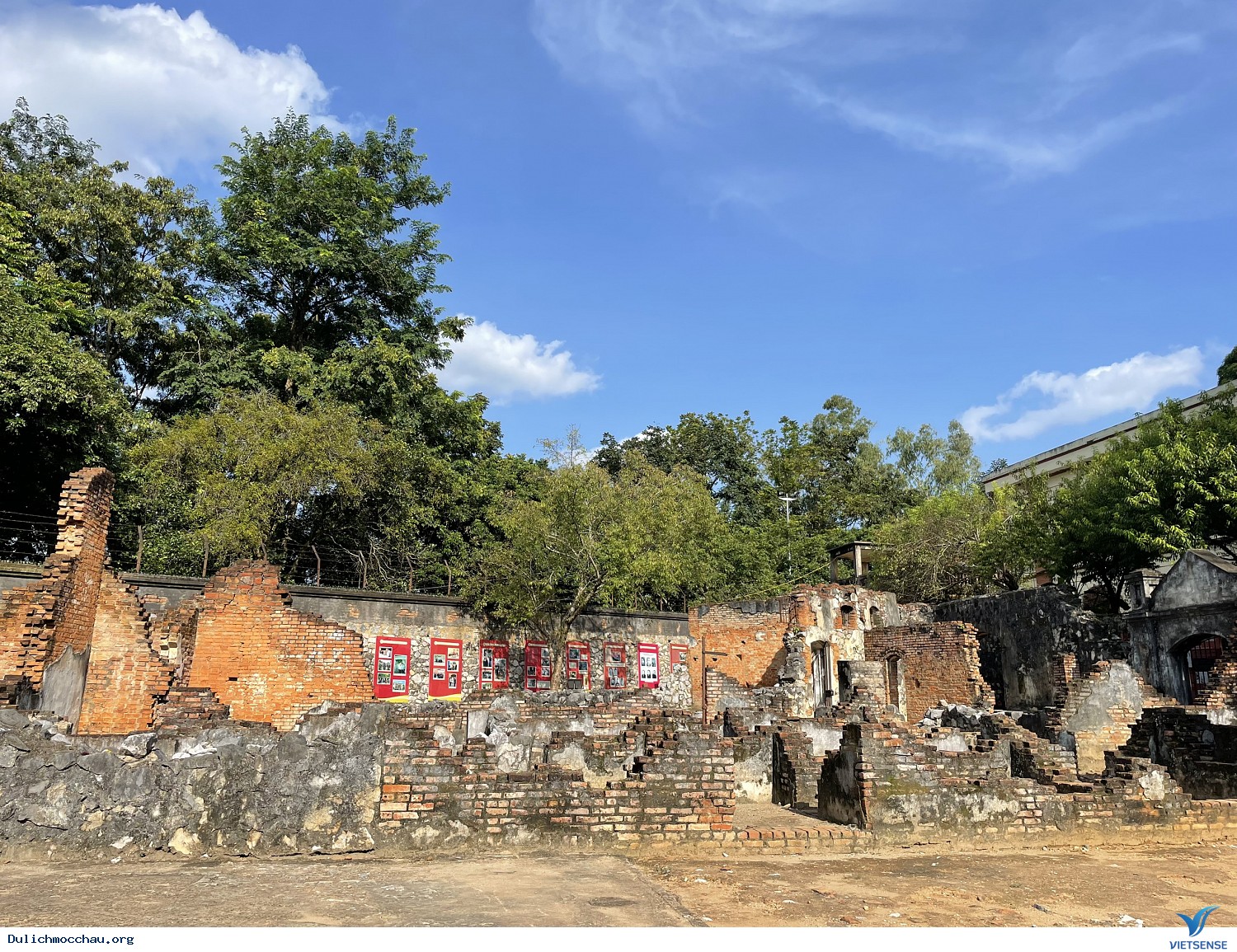 Nhà tù Sơn La - Mộc Châu - Ảnh 2 Nhà tù Sơn La - Mộc Châu - Ảnh 2