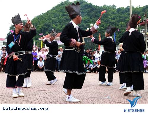 Tìm Hiểu Những Điệu Múa, Điệu Xòe Độc Đáo Của Các Dân Tộc Sơn La - Ảnh 4 Tìm Hiểu Những Điệu Múa, Điệu Xòe Độc Đáo Của Các Dân Tộc Sơn La - Ảnh 4