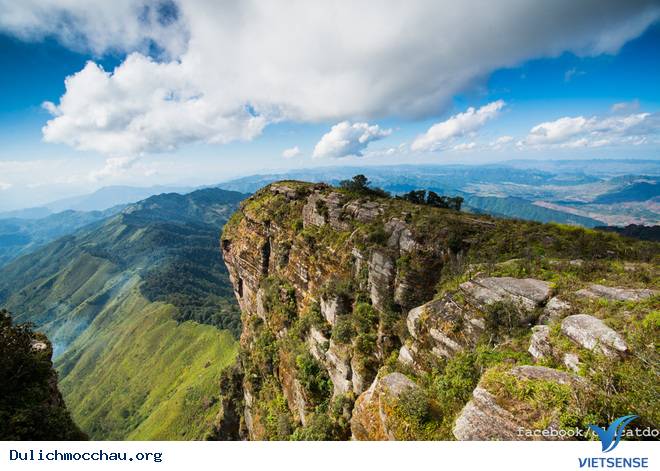 Vẻ Đẹp Hùng Vĩ Trên Đỉnh Pha Luông Ở Mộc Châu - Ảnh 1 Vẻ Đẹp Hùng Vĩ Trên Đỉnh Pha Luông Ở Mộc Châu - Ảnh 1